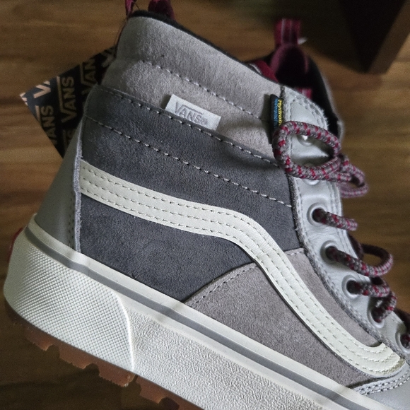 Vans Sk8 Hi Mte 2 Hiking Boots Women 9.5 Grey And White Waterproof 032026 - Picture 4 of 10